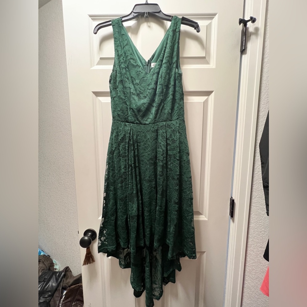 Green Lace High-Low V-Neck Dress